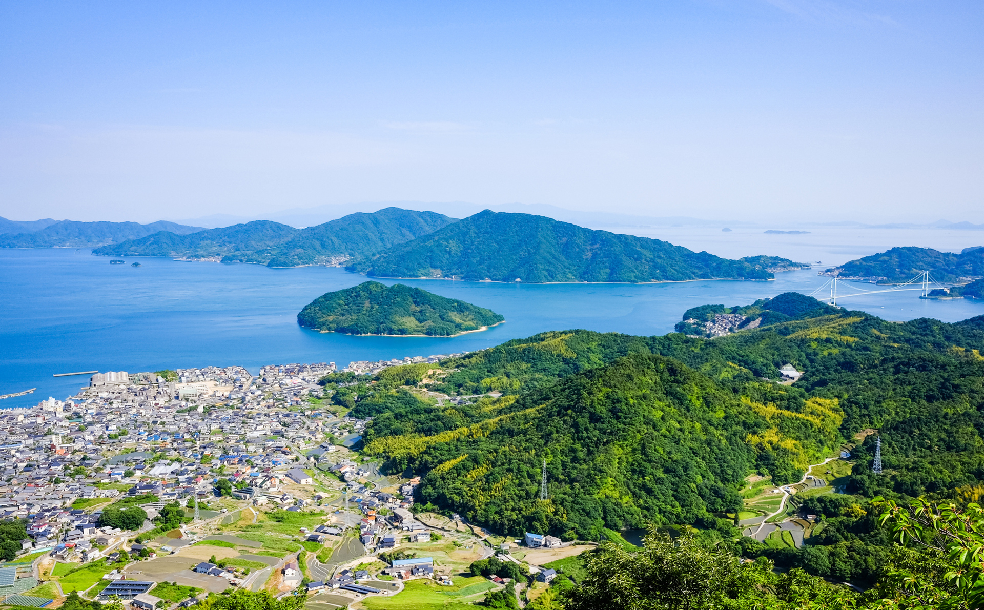 広島にある紙管工場です